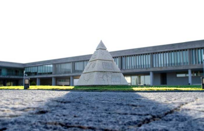 Exterior pyramid of the Jesús Usón Minimally Invasive Surgery Center in Cáceres